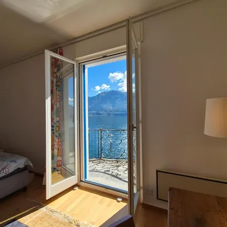 Seefront In - Maggiore, Ticino Villa