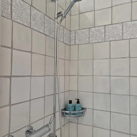 Villa Seefront In - Maggiore, Ticino *