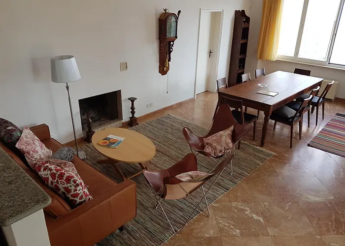 Villa Seefront In - Maggiore, Ticino *