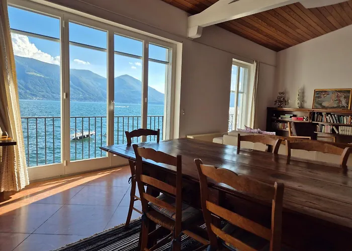 Seefront In - Maggiore, Ticino *