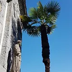 Seefront In - Maggiore, Ticino فيلة