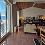 Villa Seefront In - Maggiore, Ticino