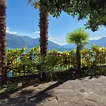 فيلة Seefront In - Maggiore, Ticino *